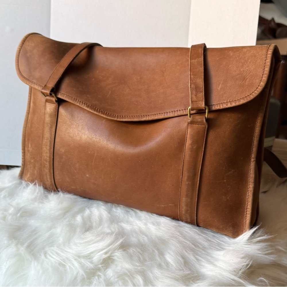 Vintage 70's-80's Coach Envelope Portfolio. British Tan made in NY, NY. $155 OBO